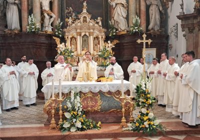 Tradicionalnom procesijom i svečanom misom u Virovitici obilježeno ovogodišnje Rokovo