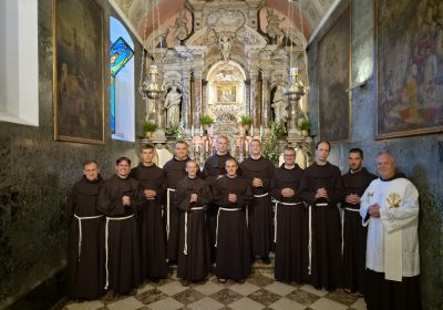 Redovničko oblačenje na Trsatu: Mladi franjevci iz Hrvatske i Slovenije obukli habit